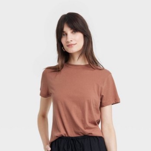 a new day Tops - NWT Women's Short Sleeve T-Shirt - A New Day
Brown S